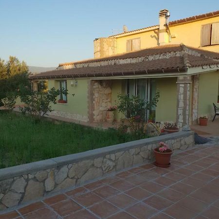 Villa Renzo E Lucia Sant Isidoro  ภายนอก รูปภาพ