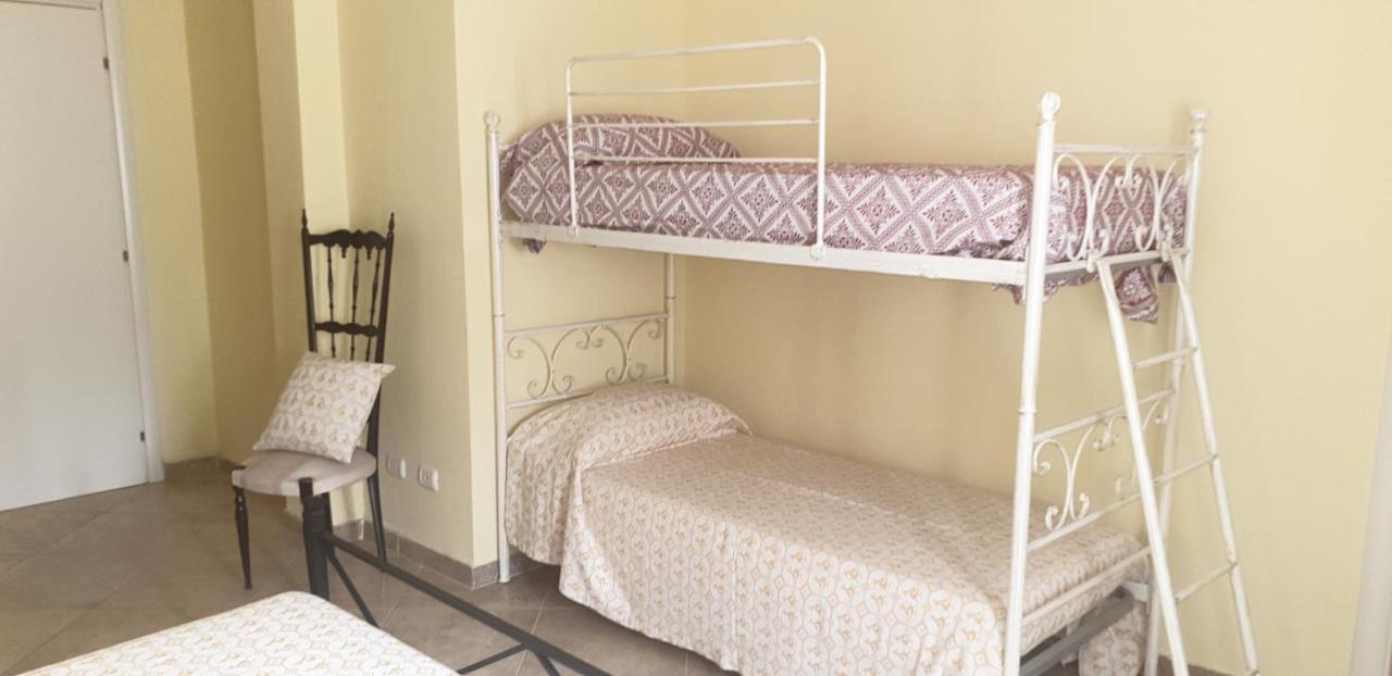 Villa Renzo E Lucia Sant Isidoro  ภายนอก รูปภาพ