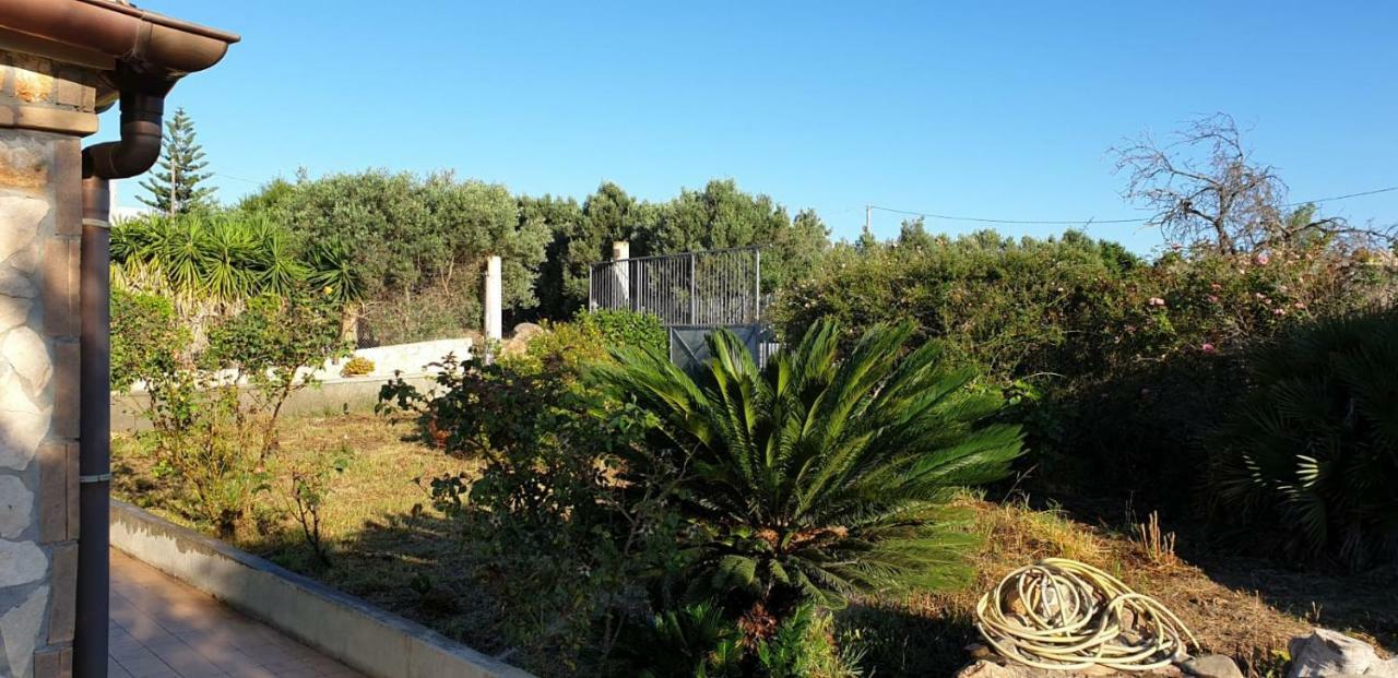 Villa Renzo E Lucia Sant Isidoro  ภายนอก รูปภาพ
